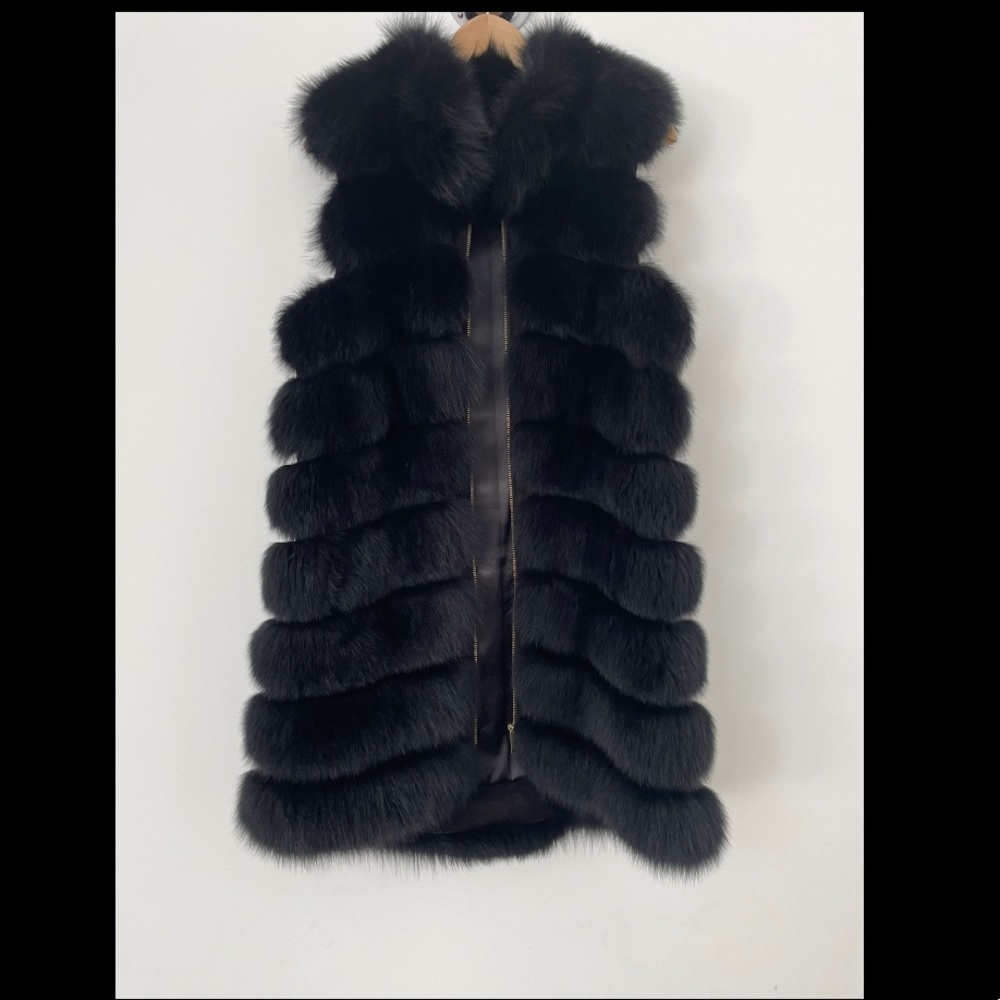 Women’s Black Fox Fur Vest Size 6 – Luxury Outerwear, Excellent Condition